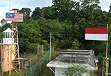 What happens to residents of disputed M'sia-Indonesia border lands?
